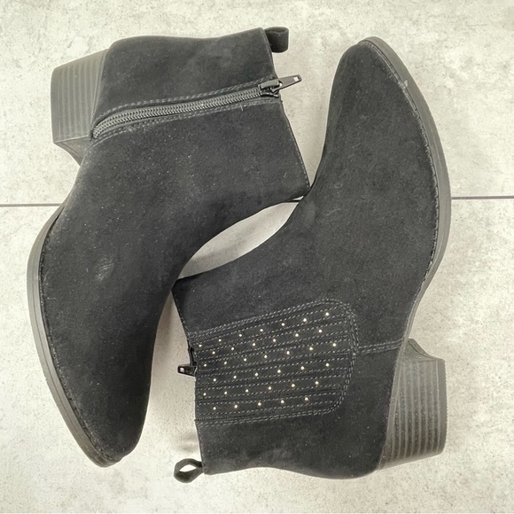 Lauren Conrad MOCHA Ankle Boot In Black Vegan Suede w/Metal Accents Size 10 - Picture 6 of 12